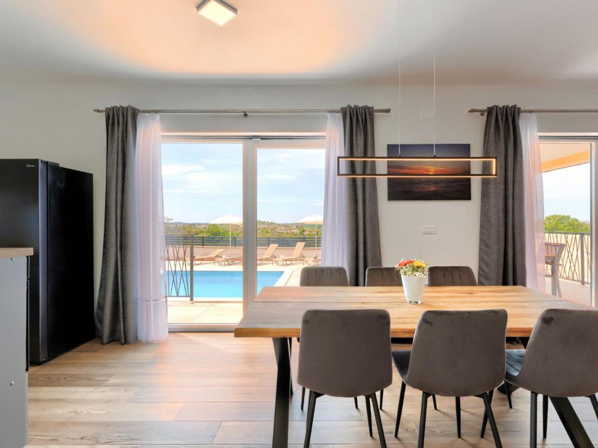 Holiday Home Villa Dora By Interhome Pula Exterior photo