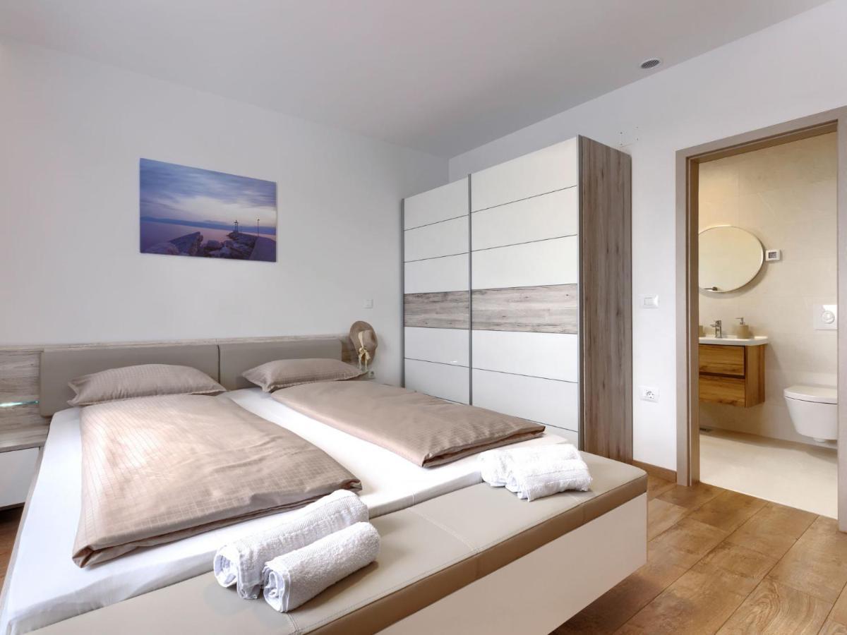 Holiday Home Villa Dora By Interhome Pula Exterior photo