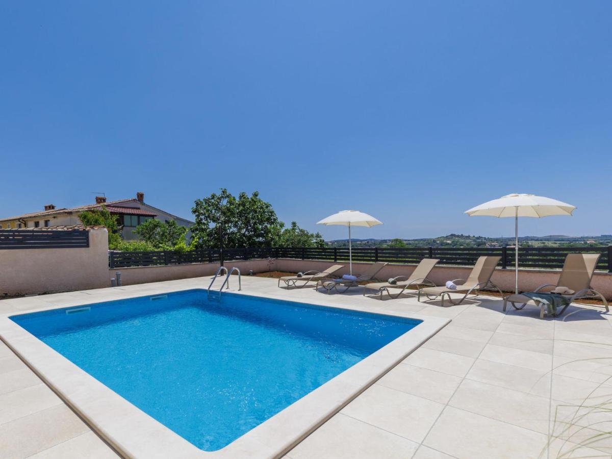 Holiday Home Villa Dora By Interhome Pula Exterior photo